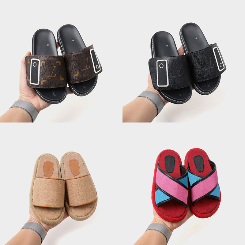 

Kids Shoes Fashion Chlidren Summer Slippers Boys Girls Unisex Designer Slip on Flat Loafer Letter Printed 11 Styles EUR26-37 Size for Child, Navy2