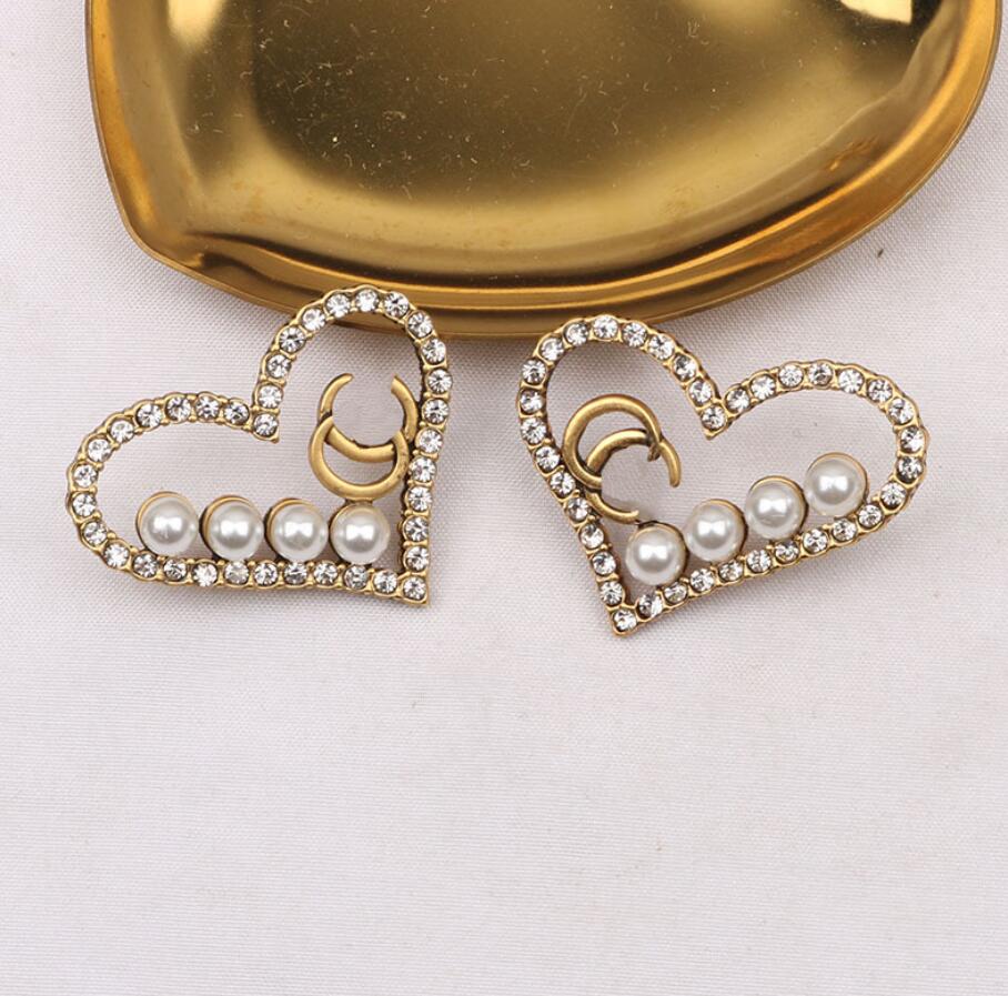 

Simple 18K Gold Plated Luxury Brand Designers Double Letters Stud Clip Chain Geometric Famous Women Round Crystal Rhinestone Pearl Earring Wedding Party Jewerlry