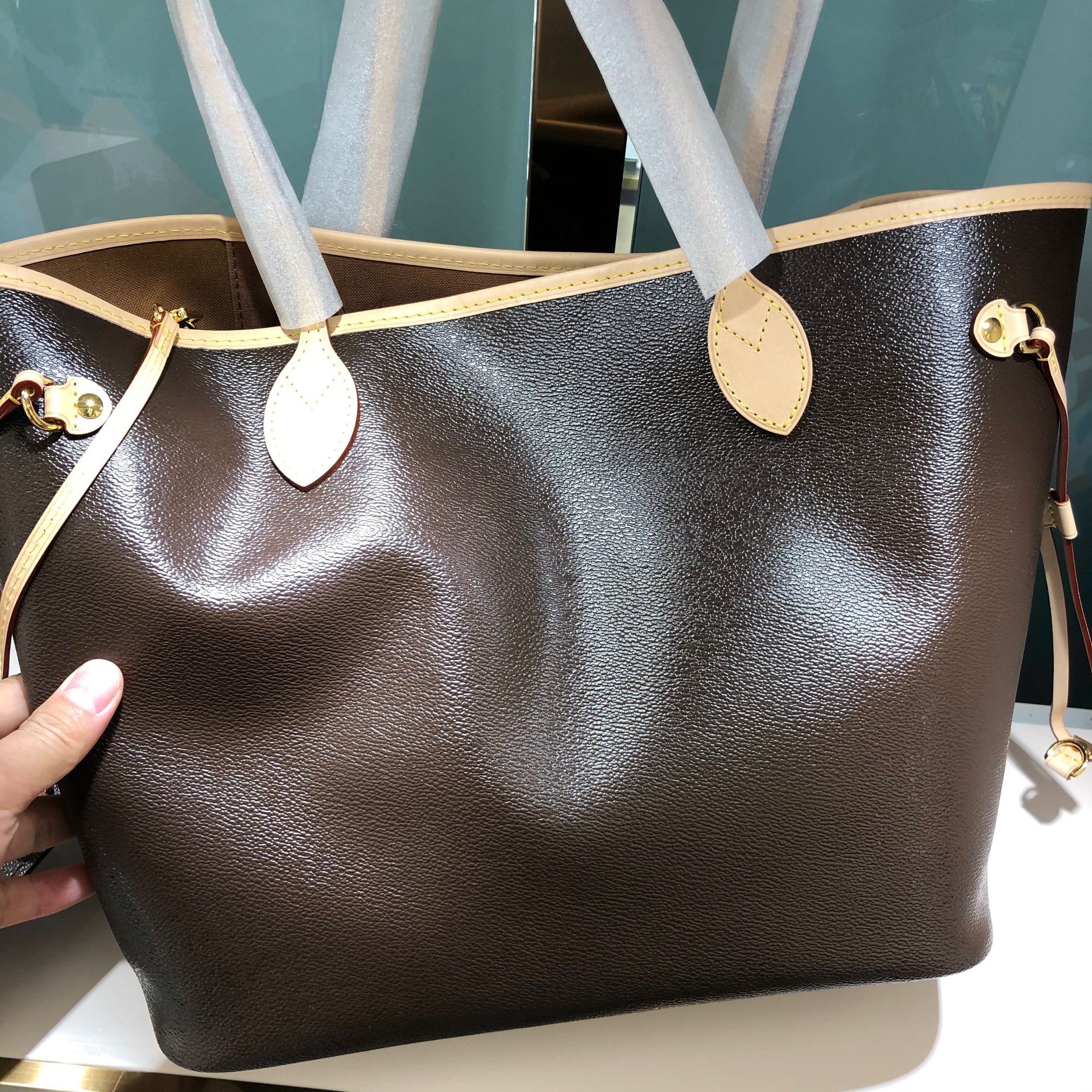 

top quality classic luxury designer shopping bag tote oxidation leather handbags star style superior suppliers in stock, Ribbon (not for sale separetely)