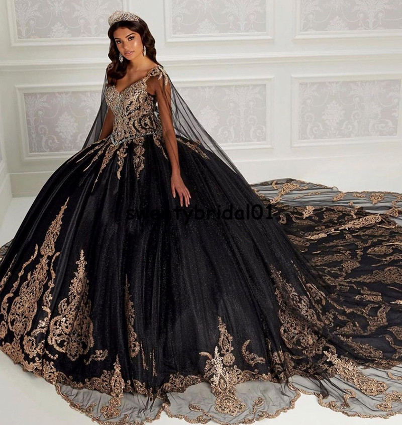 

Black Sweet 16 Quinceanera Dresses With Cape Sequined Applique Beaded Off the Shoulder Pageant Dress Mexican Girl Birthday Gowns