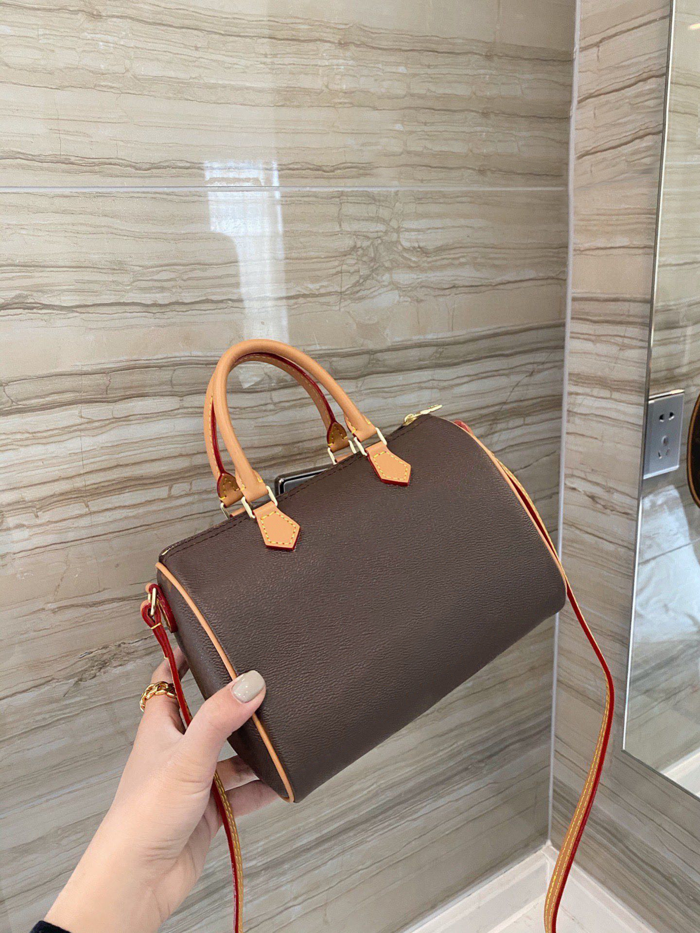 

Women Classic Pillow Bag Designer Wallet Purses Fashion Woman Handbags Large Capacity Ladies Crossbody High Quality Female Shoulder Bags Tote 20cm, Not for sale