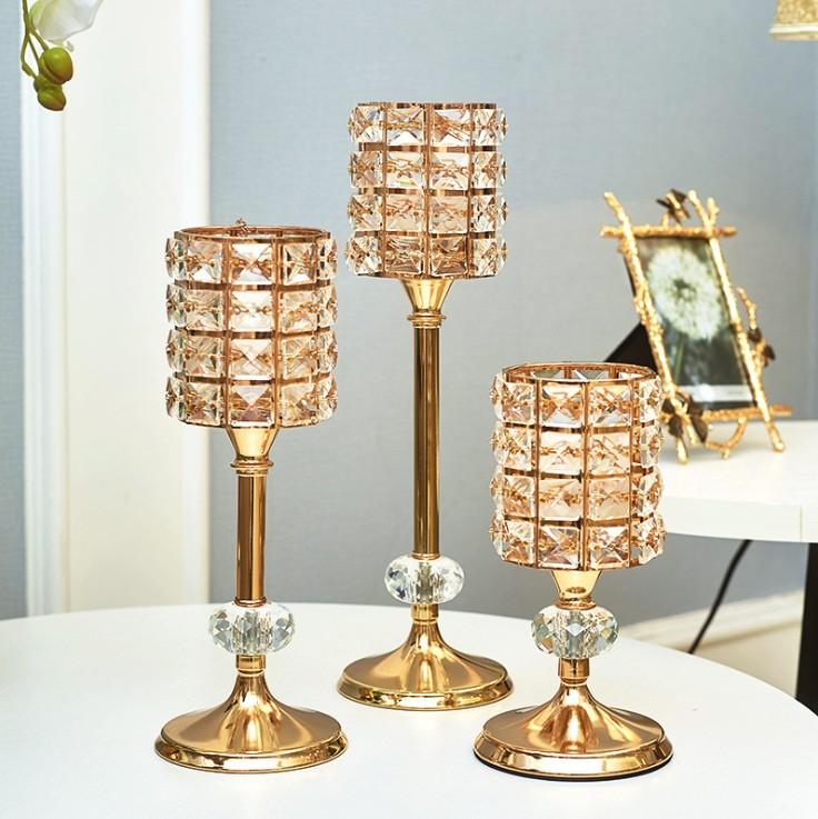 

Party Decoration 3pcs Fashion Crystal Candle Holder Stand Wedding Table Centerpieces Feather Decor Home DIY Crafts Candlebra Rack