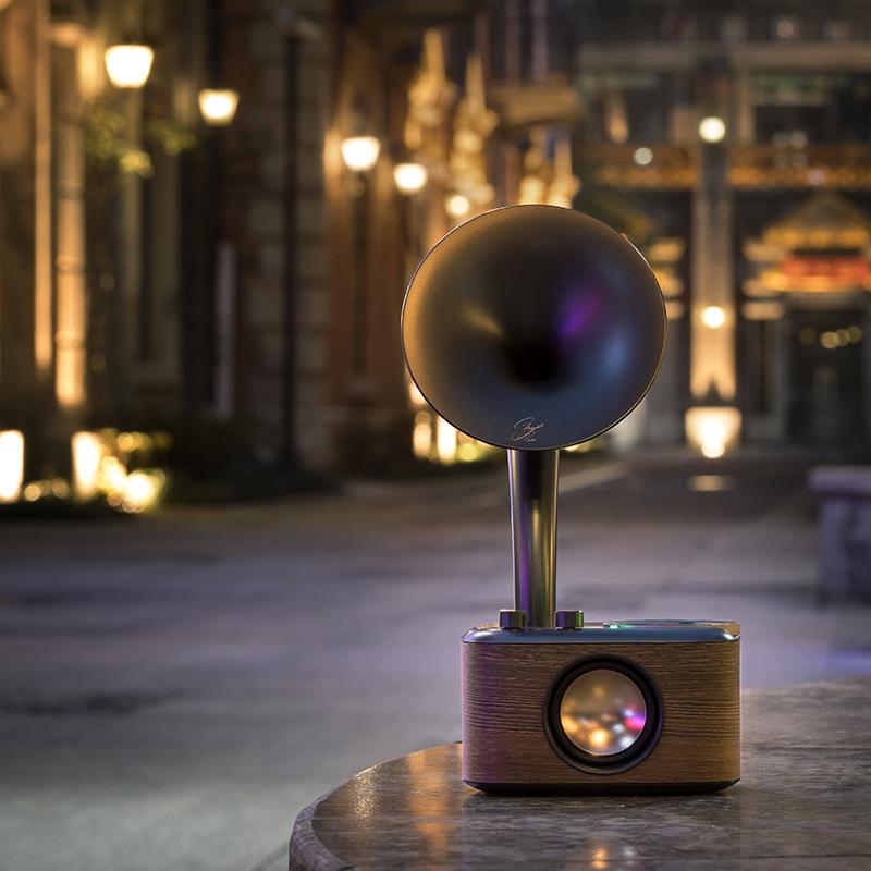 

Bluetooth Portable Wireless Speaker Radio Chopin Ancientry Home Heavy Bass Outdoor Speakers