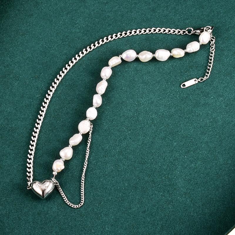 

Chains Splicing Love Necklace For Women Irregular Pearl Baroque Tiered Chain Heart Diamond-Studded Titanium Steel Jewelry