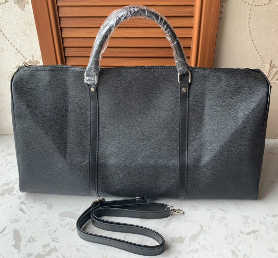 

Men white Lock the keys Duffel bag women travel bags luggage bag men pu leather handbags large cross body bag totes 55cm M44251