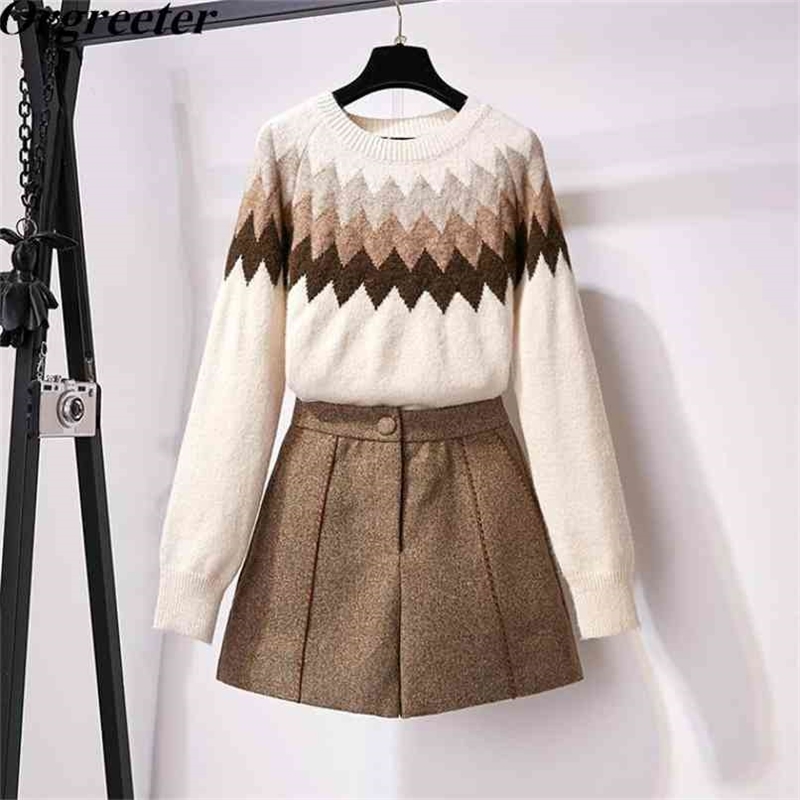 

Autumn Winter Women's Suits O-neck Ethnic Color-blocking Sweater Pullover Jumper Tops and Woolen Shorts Two piece Sets 210602, Khaki