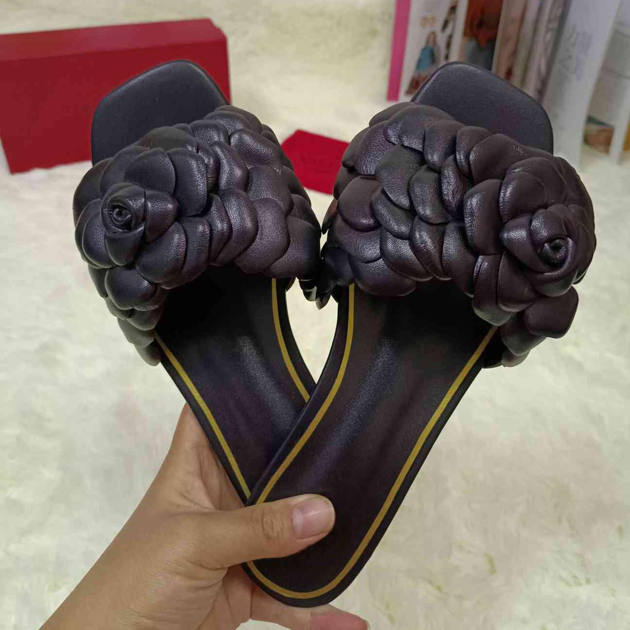 

2021 top designer women slippers fashion summer ladies metal chain flats slides high quality woman sandals with box size 35-45