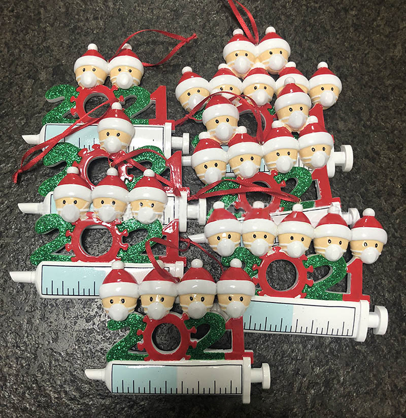 

2021 Christmas Decoration Quarantine Ornaments Gift Family of 1-7 Heads DIY Tree Mask Syringe Cartoon Pendant Accessories Crafts With Rope