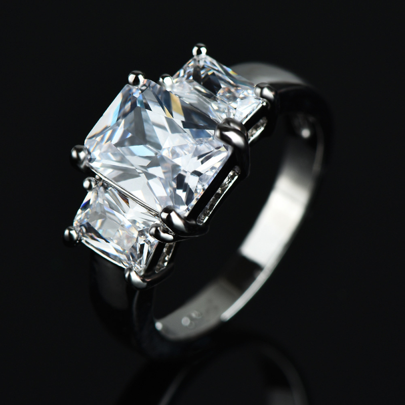 

New Design High Grade 3 Square Cubic Zirconia Wedding Rings Engagement Ring Jewelry for Women