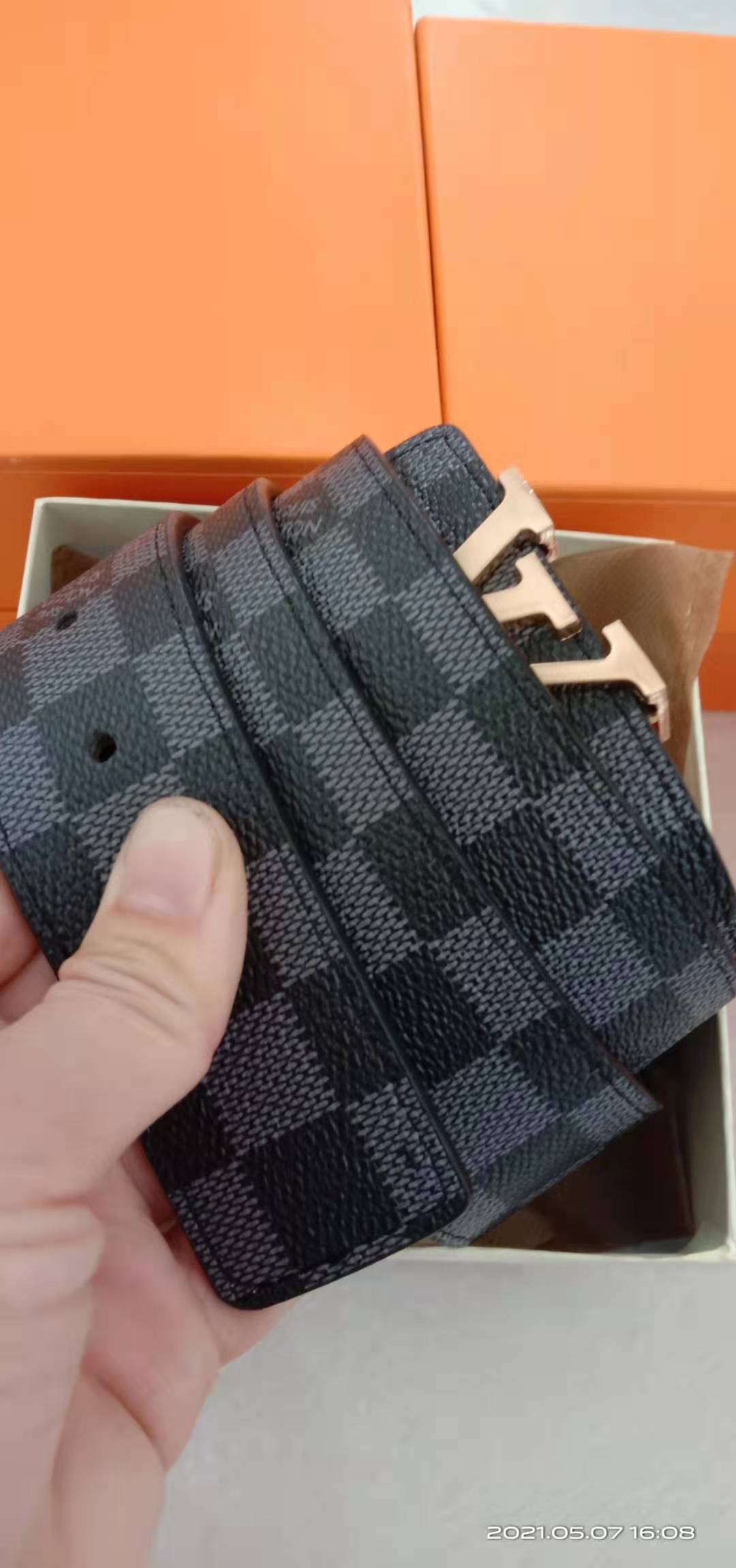 

2022 Fashion Big Letter L buckle genuine leather belt no box designer V men women high quality mens belts 958958, Black;brown