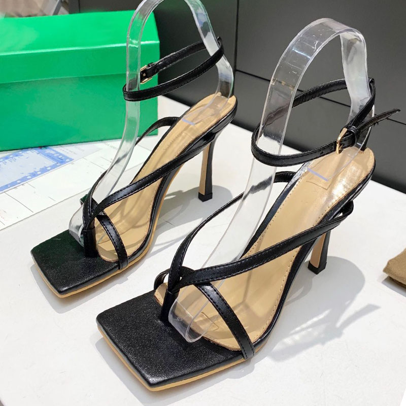 

Summer women's sandals, leather designer high-heeled shoes, square head herringbone flip-flops, casual fashion word buckle with fairy s, Black