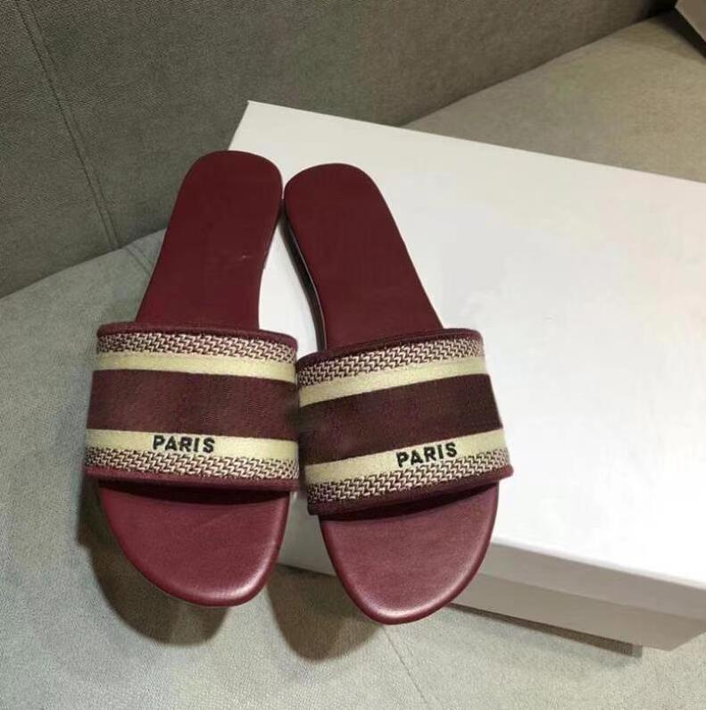 

Wholesale brand shoes Classics Paris Fahsion Women Slippers Summer Girls Beach Slides Black White Red Flip Flops Floral brocade Gear bottoms