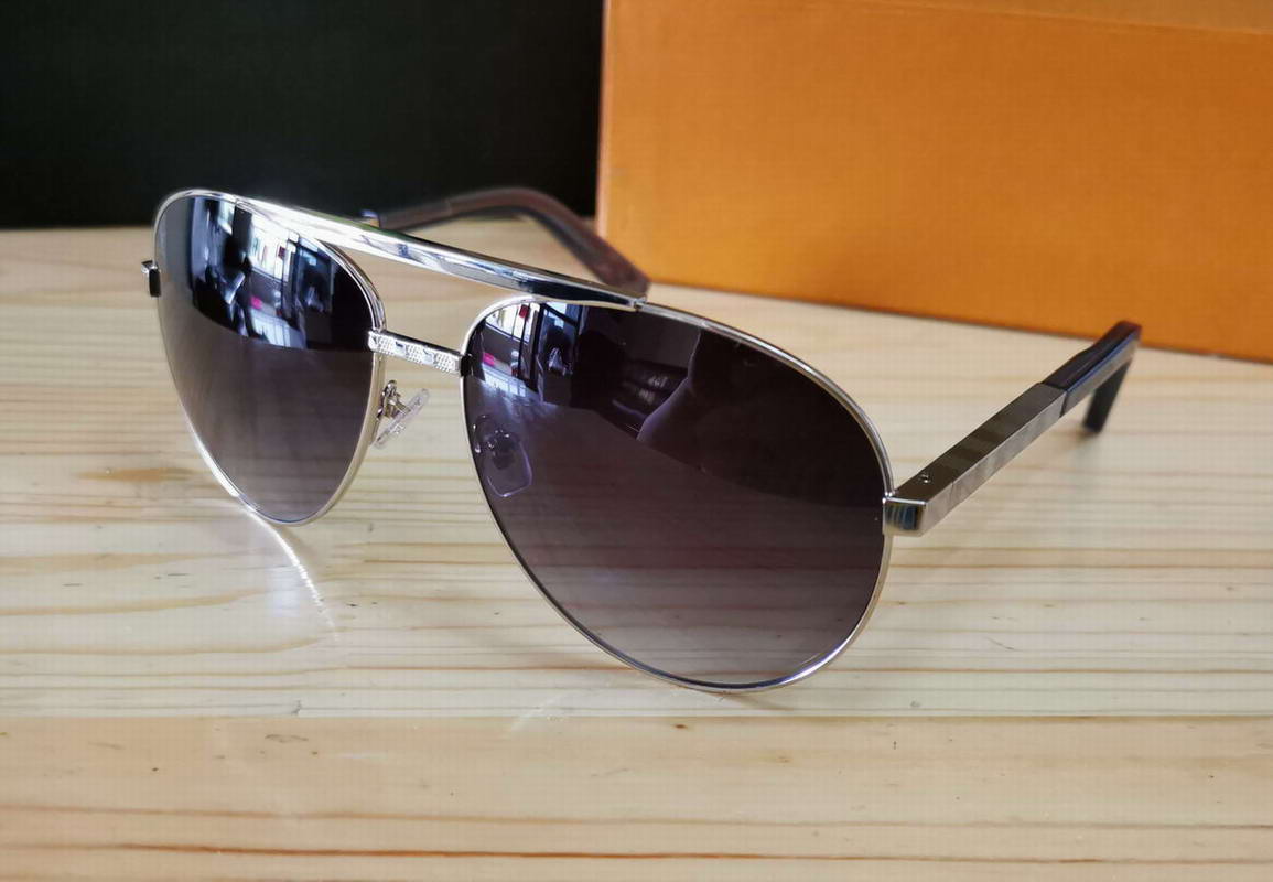 

Attitude Pilot Sunglasses 0340 Silver Grey Gradient Lens Fashion Sun glasses for Men UV400 Protection Eyewear Sonnenbrille gafa de sol With Case