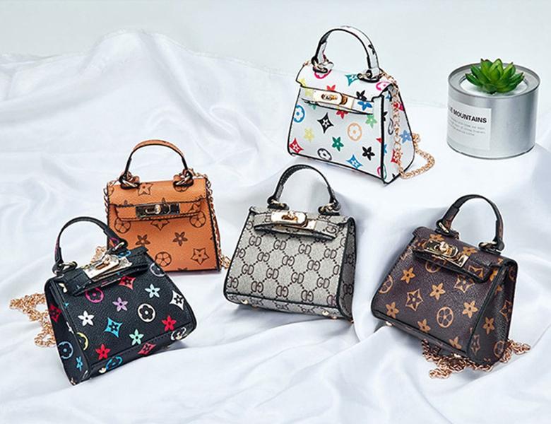

Sale Kids Handbags Fashion baby Mini Purse Shoulder Bags Totes Cosmetic Bags Teenager children Girls Messenger Bags Cute Christmas Gifts