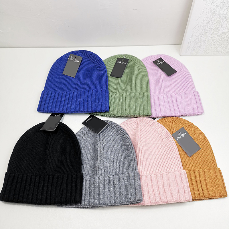 

Autumn and Winter New Unisex Designer Hat Letter Embroidery Knitted Hat Fashion Versatile High-quality Warm Woolen Hat, Blue