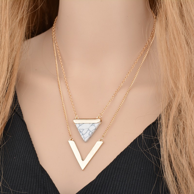 

Fashion Women Gold Plated Triangular Alloy White Black Turquoise Pendant Necklace