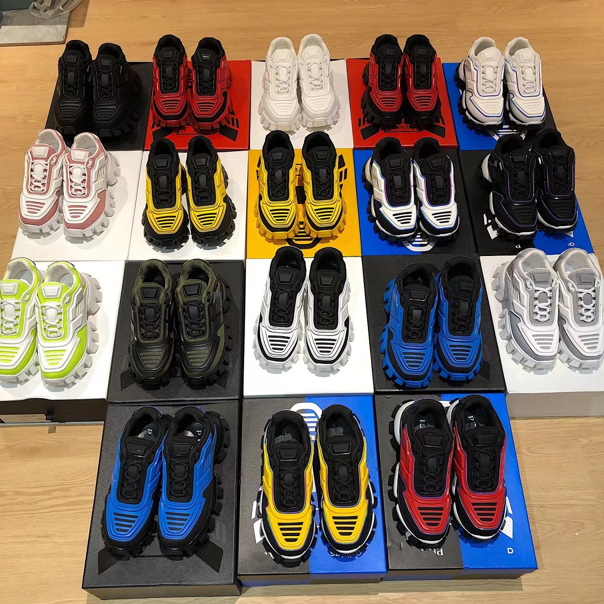 

Designer Shoes Casual Shoes Cloudbust Thunder Knit Sneakers Men Light Rubber Sole 3D Trainers, Black