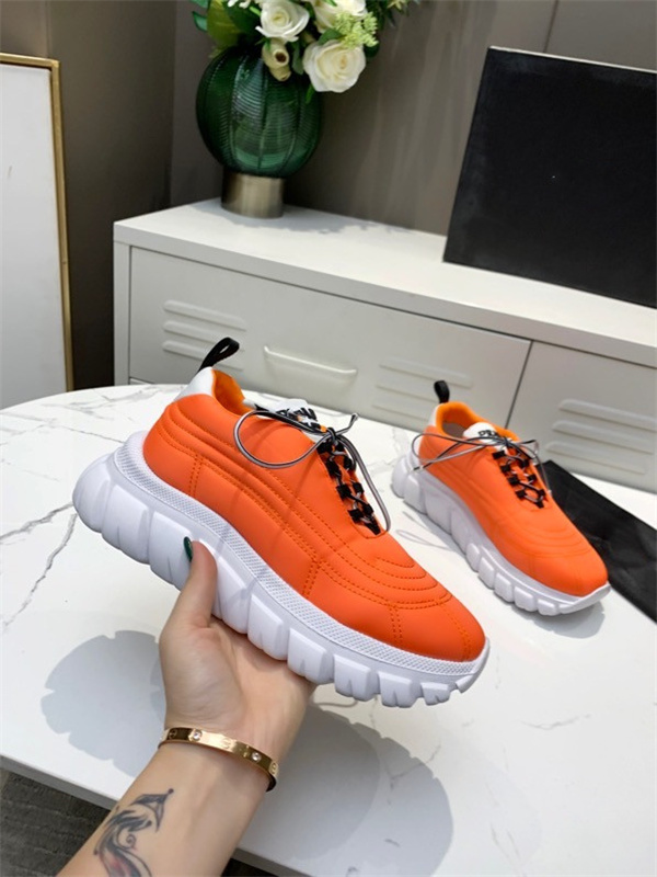 

2021 Men Women Sneaker Casual Shoes Top Quality Snake Leather Sneakers Ace Bee Embroidery Stripes Shoe Walking Sports Trainers, The box is not sold separately