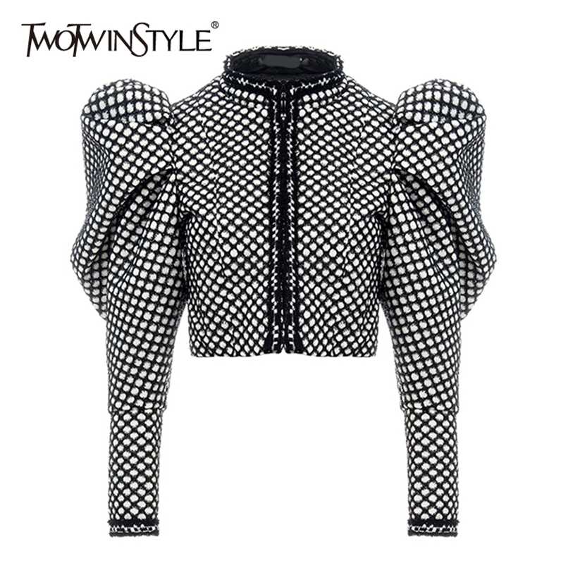 

TWOTWINSTYLE Ruched Plaid Coat For Women O Neck Puff Sleeve Short Female Coat Streetwear Autumn Fashion Clothing 211109, As picture