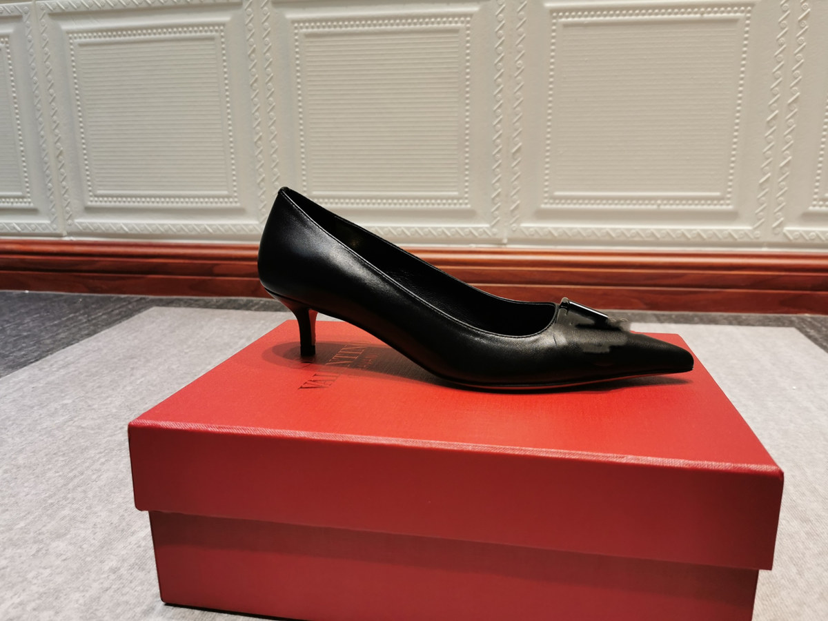 

Luxury Designers Shoes 2021 fashion sandals high heels high quality imitation counter brand sandals high heels o19