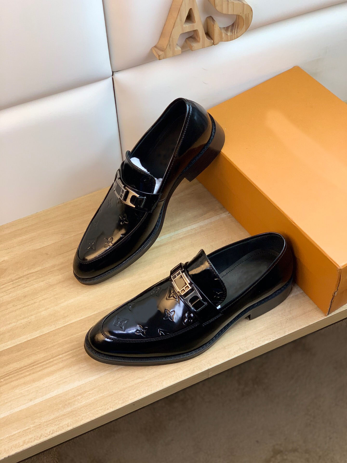 

New Arrivals Men Dress Shoes Brand Designer Fashion Groom Wedding Oxfords Formal Party Slip On Business Flats Size 38-45, Black