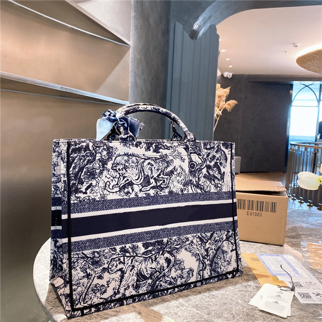 

2021 top shopping bag handbag Women Luxurys Designers fashion embroidery bags handbags designer should er high quality clutch Travel Luggage