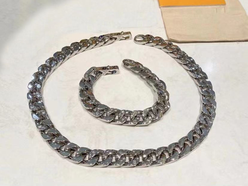 

Cuban link Chain Mens Women Fashion Engraved Flower Stainless steel Bracelets Necklace Chokers lovers gift Hip hop jewelry with box NRJ