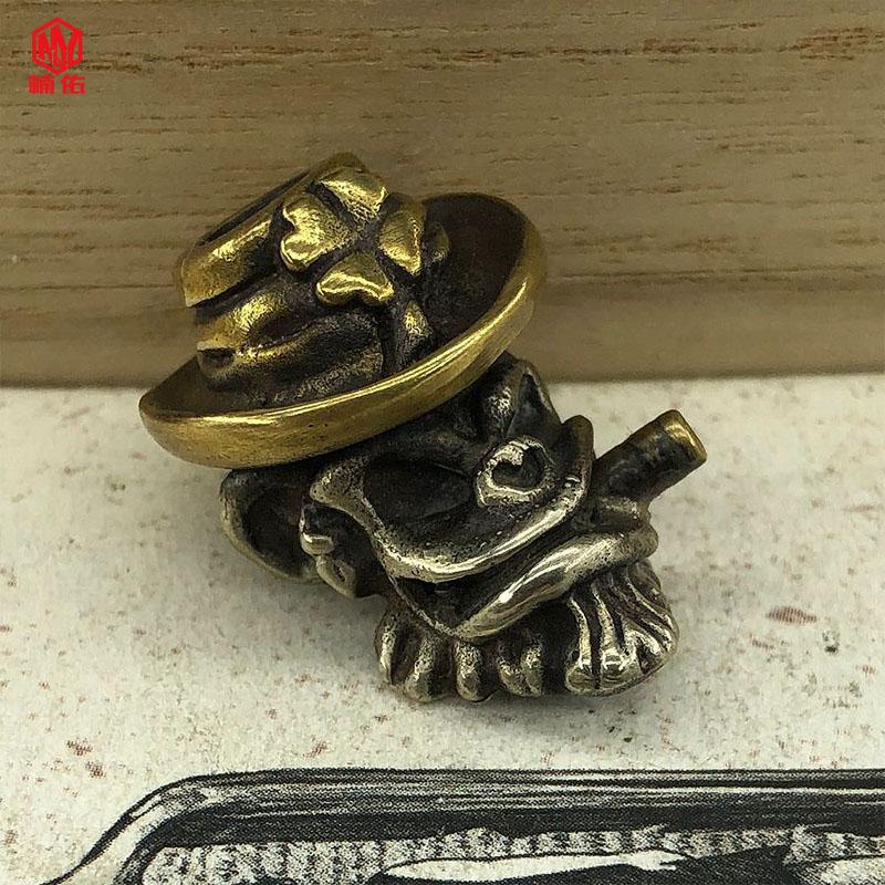 

Bearded Smoking Pirate Brass Paracord Bead Outdoor Backpack Ornament Gadgets