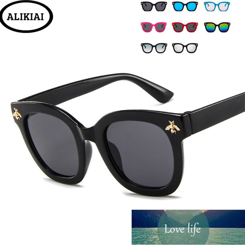

ALIKIAI New Fashion Boys Girls Colorful Tint Lens Oversized Bees Decoration Square Sunglasses Kids Cool Eyewear Glasses Uv400 Factory price expert design Quality