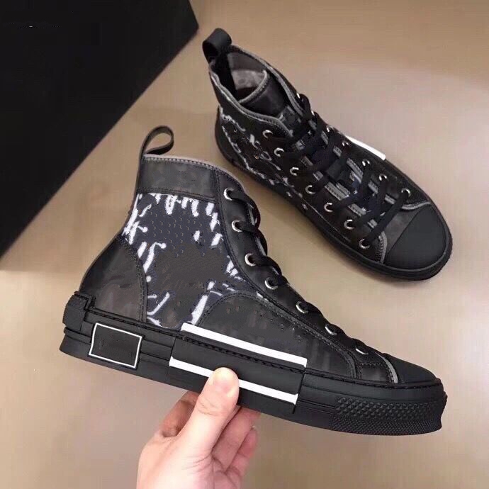 

2021 new name men casual shoes flat western fashion wrinkle leather lace high-top men's sneakers 35-45 mkj005