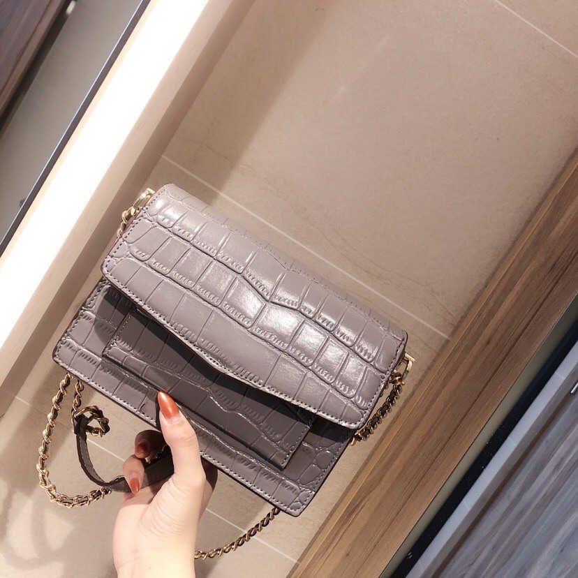 

Womens luxury designer leather bags fashion and comfortable chain shoulder messenger bag handbag 339, Red