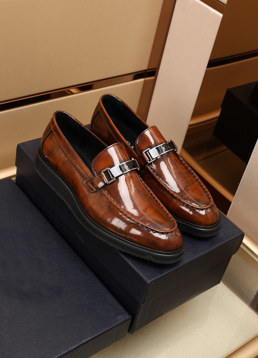 

Men's Business Handmade Oxfords Formal Patent Leather Dress Shoes 2021 Men Brand Groom Wedding Party Shoes Casual Loafers Size 38-44, Brown