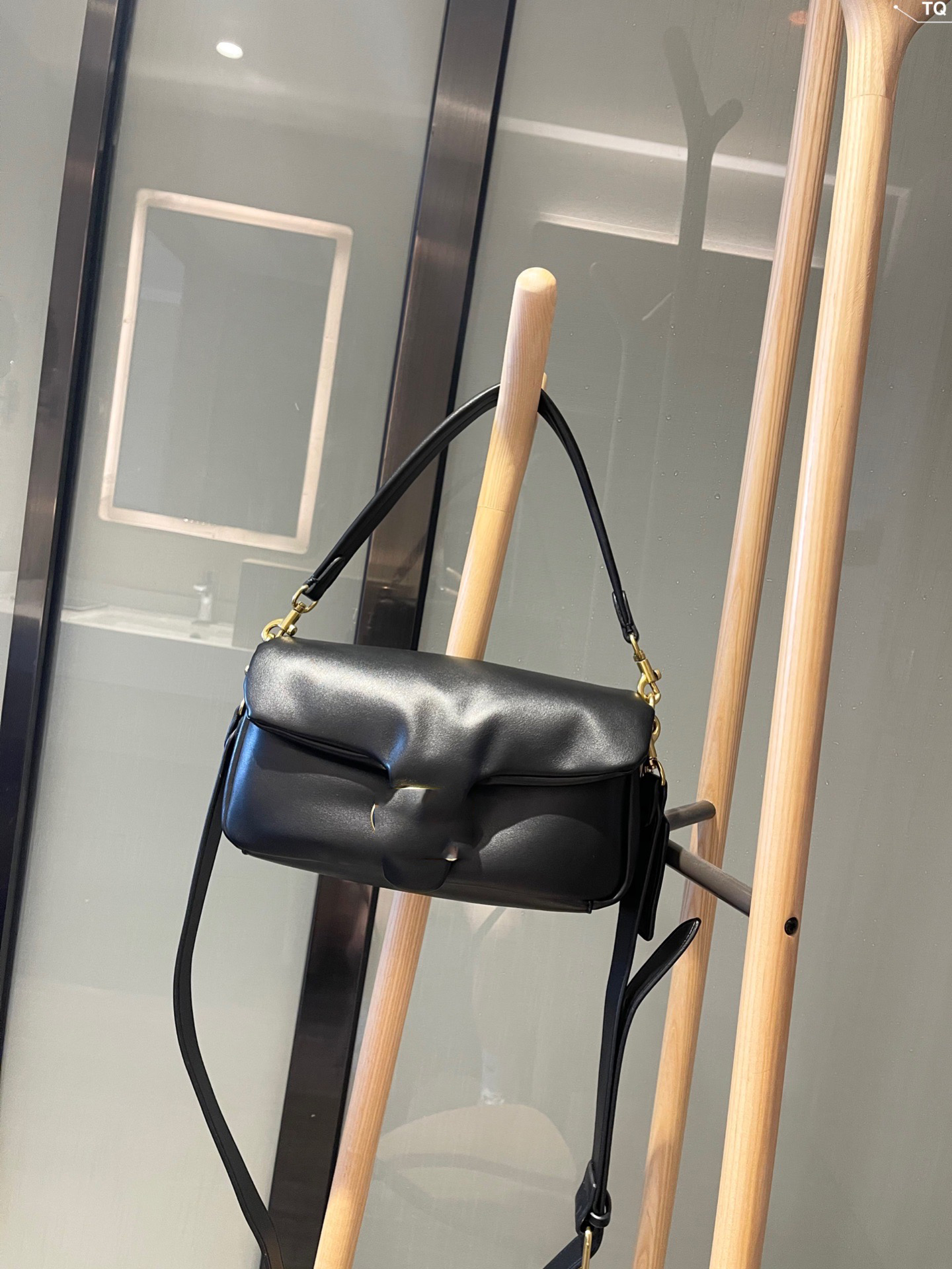 

New female bag C family trend cloud bag water square bag shoulder messenger
