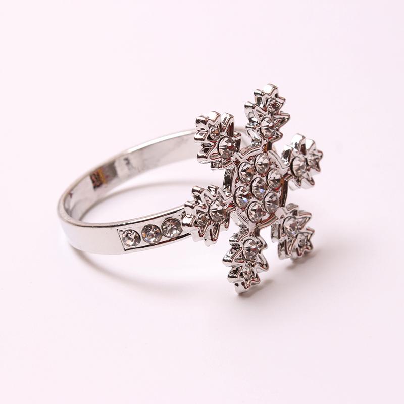 

Napkin Rings 1PC 4cm Hollow Out Flower For Christmas Weddings Family Gatherings Table Decor Silver Gold Holder