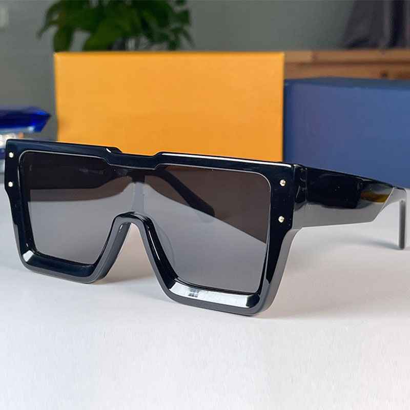 

Top designer sunglasses Z1547 features exaggerated with angular lines or a deep beveled front Black acetate frame and lenses UV 400 Protection