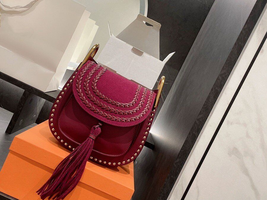 

2021 Classic Fashion Designer Luxury leather women Tassel Saddle bags crossbody shoulder bag Vintage messenger handbag LCM, Box(not for sale)