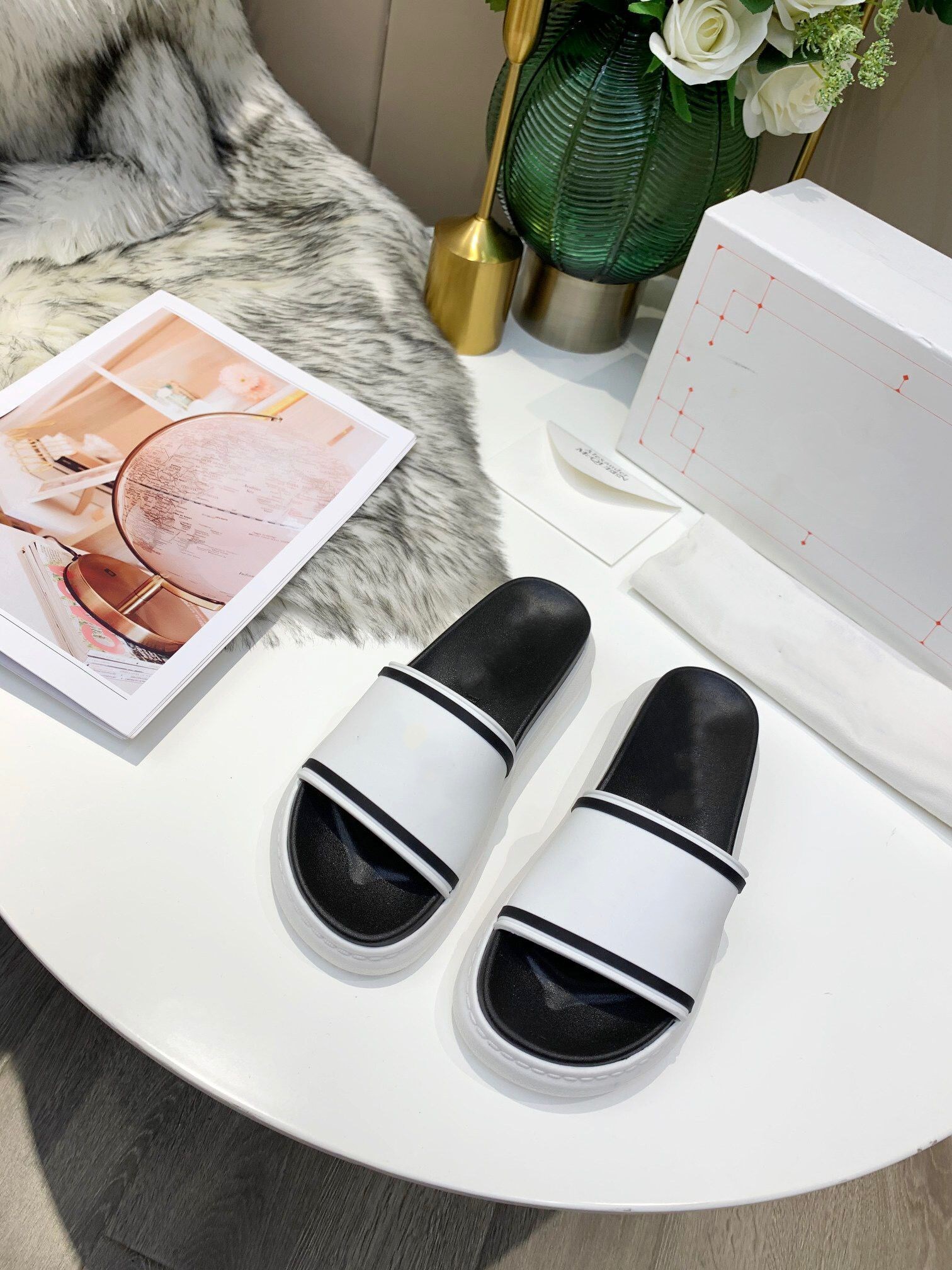 

2021 Designer Slippers For women Fashion Caual Top High quality Classic AM Beach Lady Out Sports Sandals