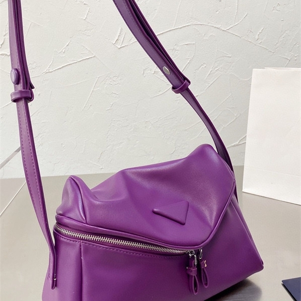 

21 Medieval fashion new postman soft Single Shoulder Messenger Bag women's bag versatile Purse Outlet, Purple regular edition
