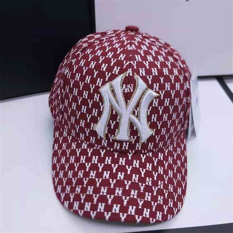 

NEW Embroidered Baseball Hat Korean tide men's and women's versatile duck tongue hat, Red