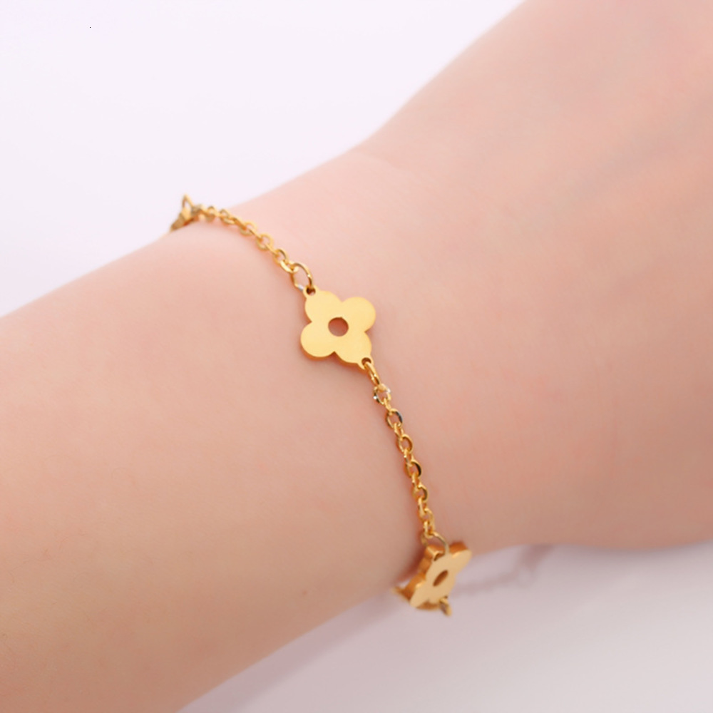 

Top selling creative four leaf grass stainless steel bracelet in 2019, Silver
