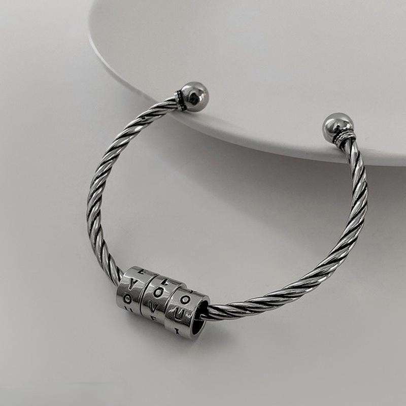 

Bangle VSnow Vintage Twist Weave Love Letter For Women Girls Unique Design Rotatable Metallic Open Silver Color Jewellery