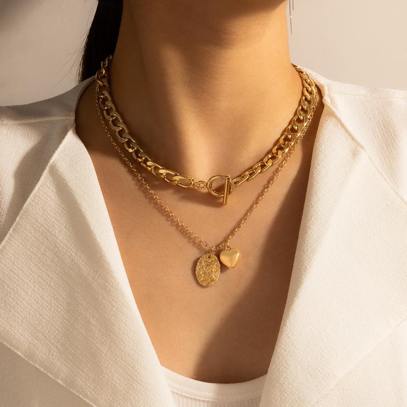

Pendant Necklaces Gold Color Heart Pandent Nacklace For Woemn Charming Cuban Chain Metal Alloy Clavicle Female Jewelry Collar 16333