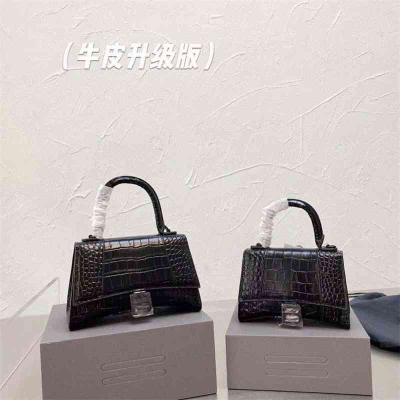 2021 New Hourglass Portable Messenger Bag Crocodile Skin Fashion Retro Women's Crescent EAPN