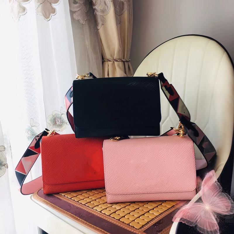 

2021 Luxury Designer Bag Ladies Shoulder Messenger Leather Casual Plain all-match Shopping Tote M5708L, Clear