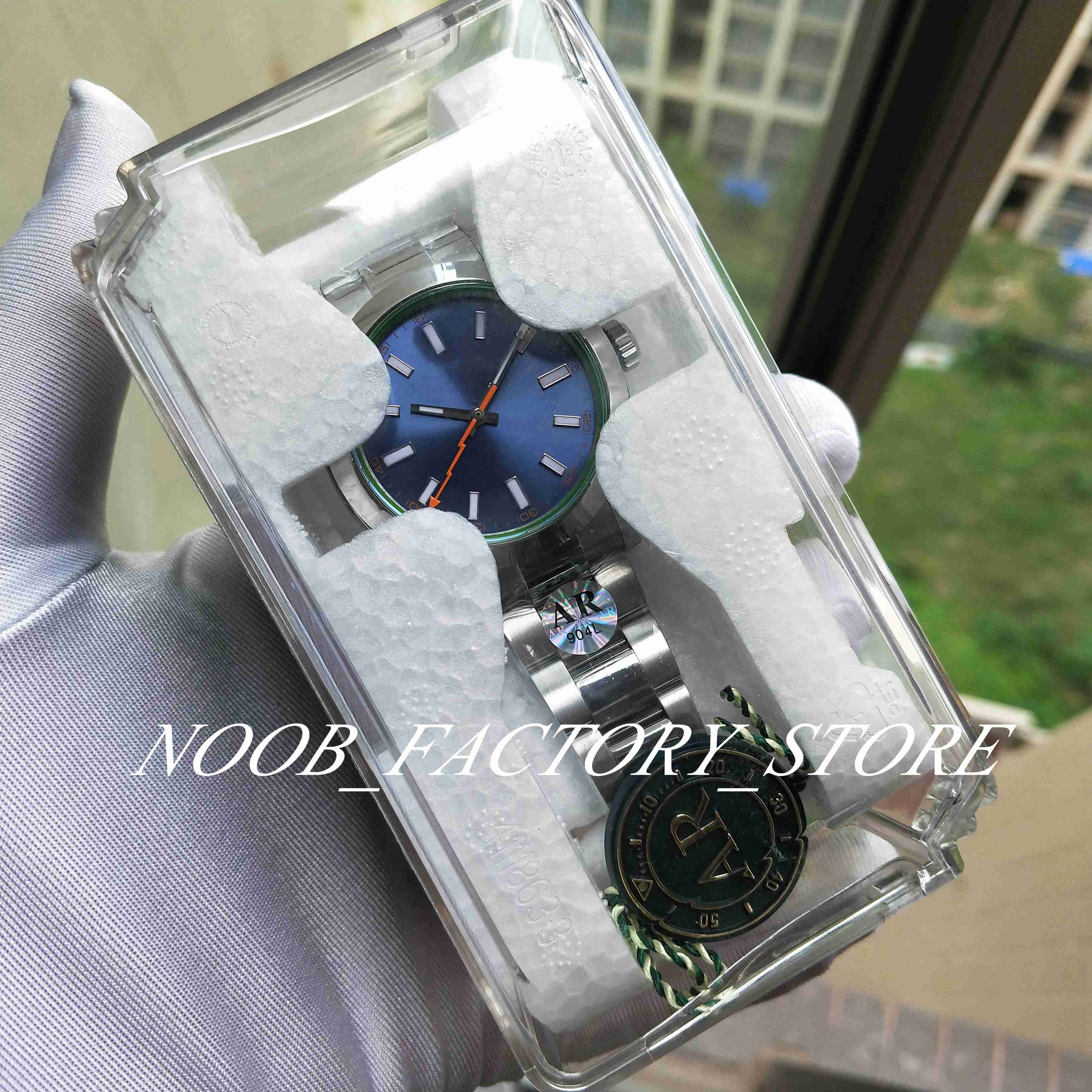 

2 Colors AR Factory Watches Mens 40mm 904L Cal.3131 Automatic Watch Men Dark Green Glass 116400 Watches 116400GV Dive Super Luminous Wristwatches, 02