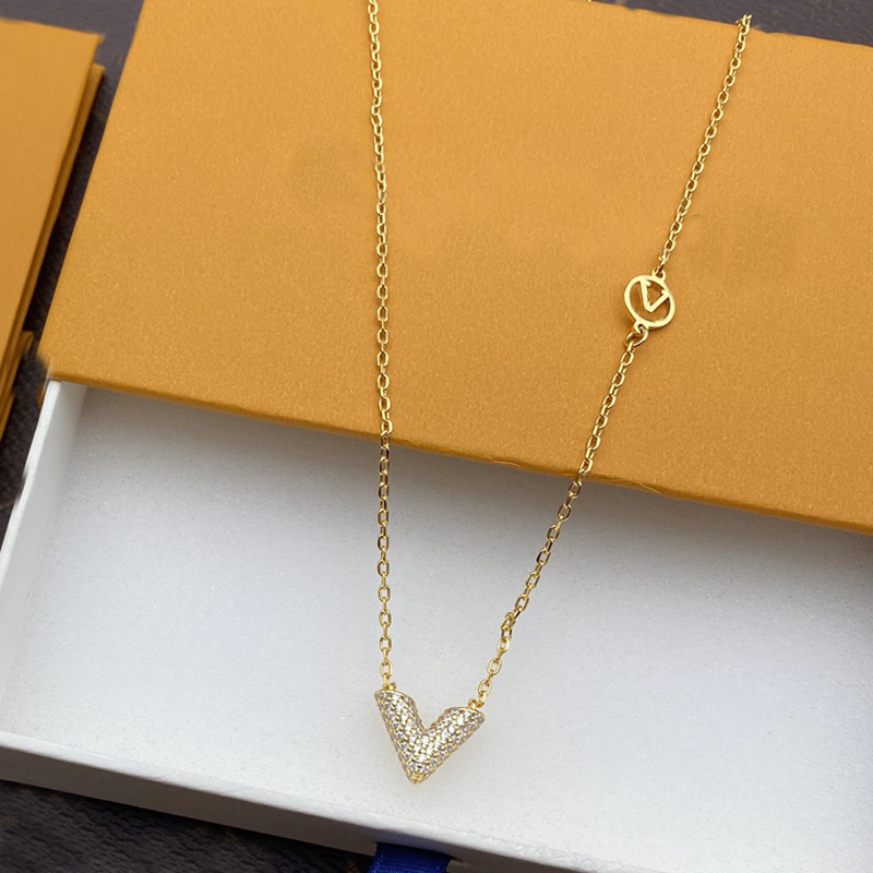 

Stud Earring Designer Gold Necklace Women Classic Pendant Charm Diamond Earring Love Necklaces With Box Fashion Luxury Jewelrys Mens, Golden