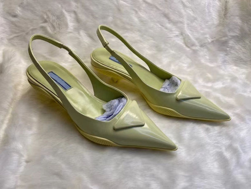

2021 high quality women's sandals temperament shoes fashion pointy paint real leather back trip strap snake bottom middle heel 3cm triangle, Black