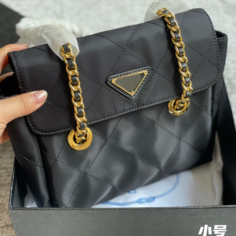 

Vintage Nylon Handbag Chain Shoulder Bag Crossbody Messenger Bags Fashion Letter Large Capacity Shopping Totes Three Size, 22*21cm