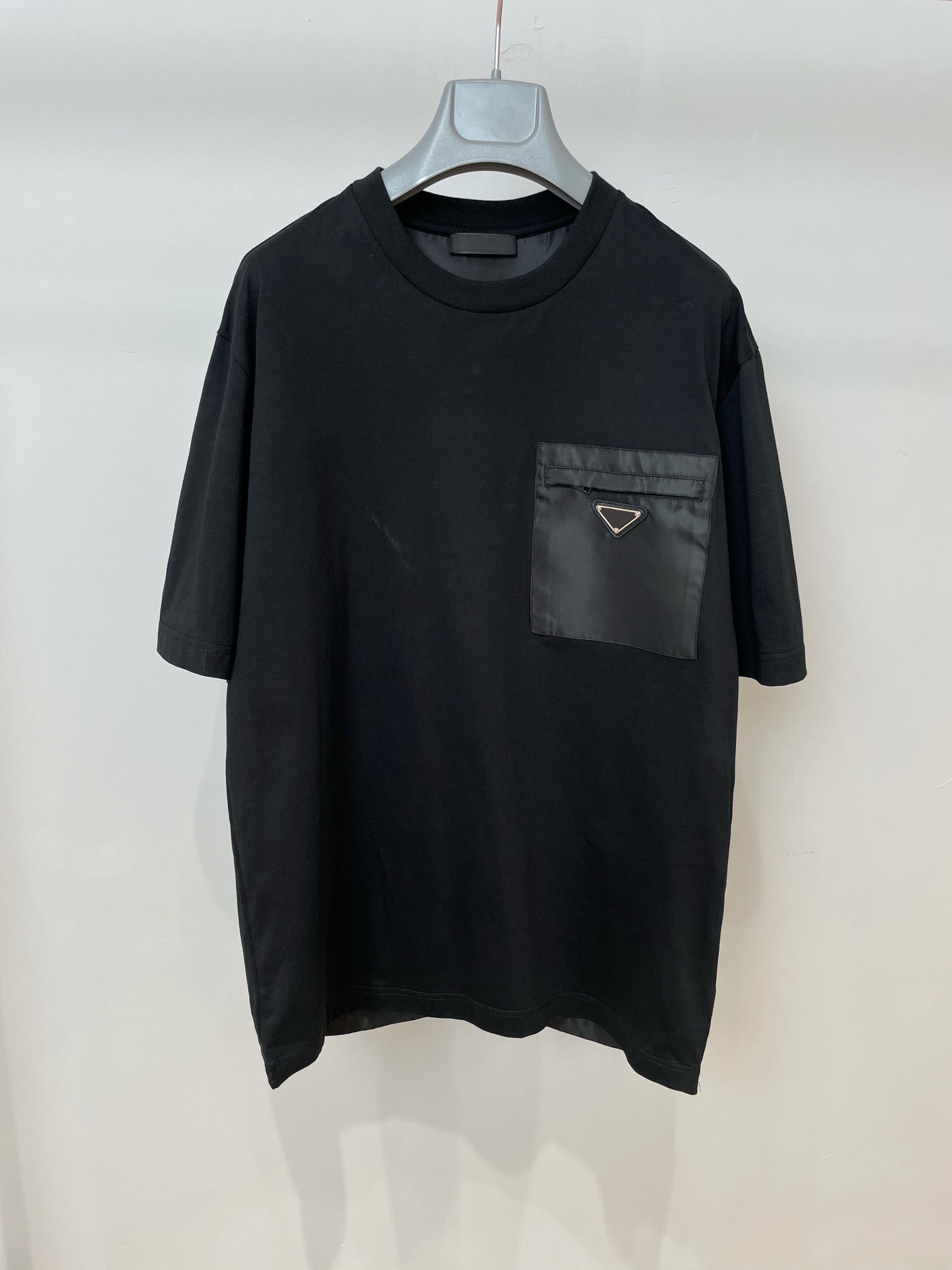 

2021 black fashion mens t-shirts, Customize