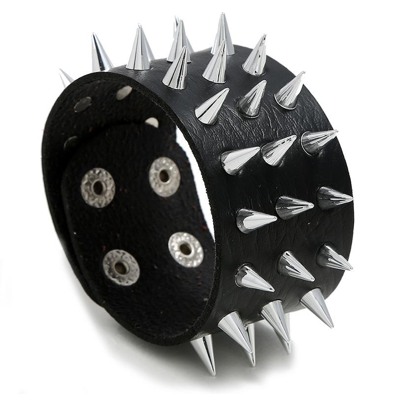 

Bangle 2021 Novelty Ladies Three-row Pointed Wide Leather Rivets Gothic Rock Style Punk Bracelet Unisex Charm Bracelets, Black